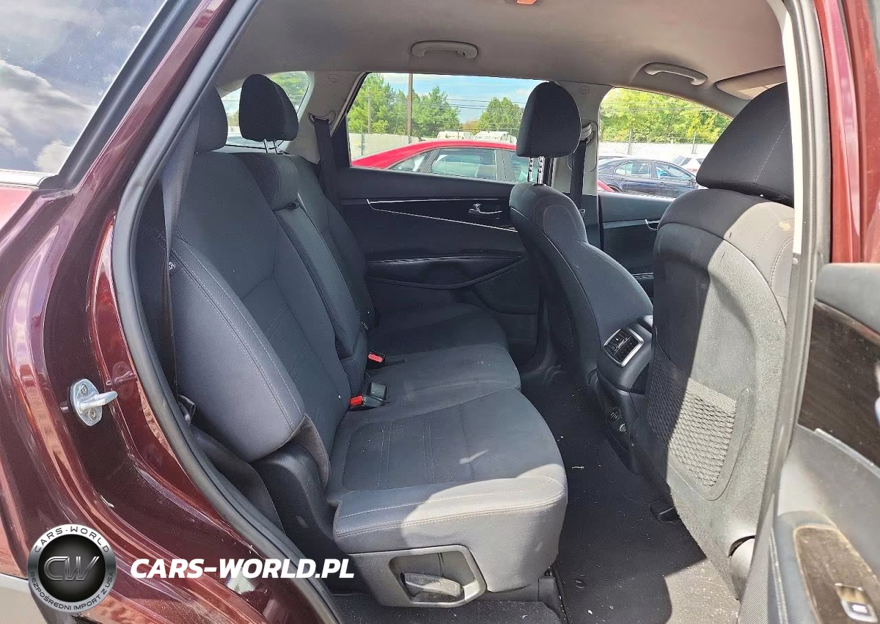 2019 Kia Sorento Lx V6 VIN:5XYPG4A59KG484095 - 11