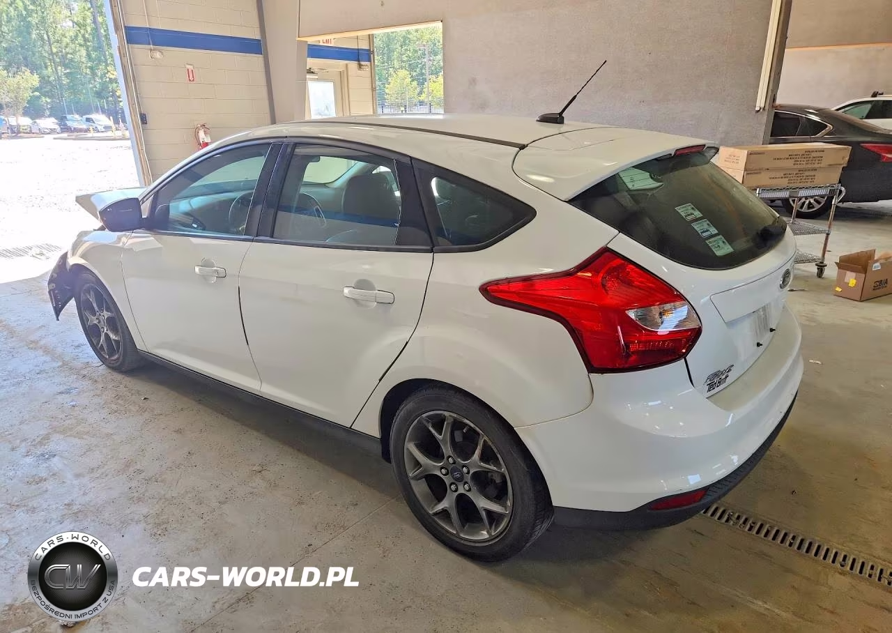 2014 Ford Focus Se VIN:1FADP3K27EL319257 - 2