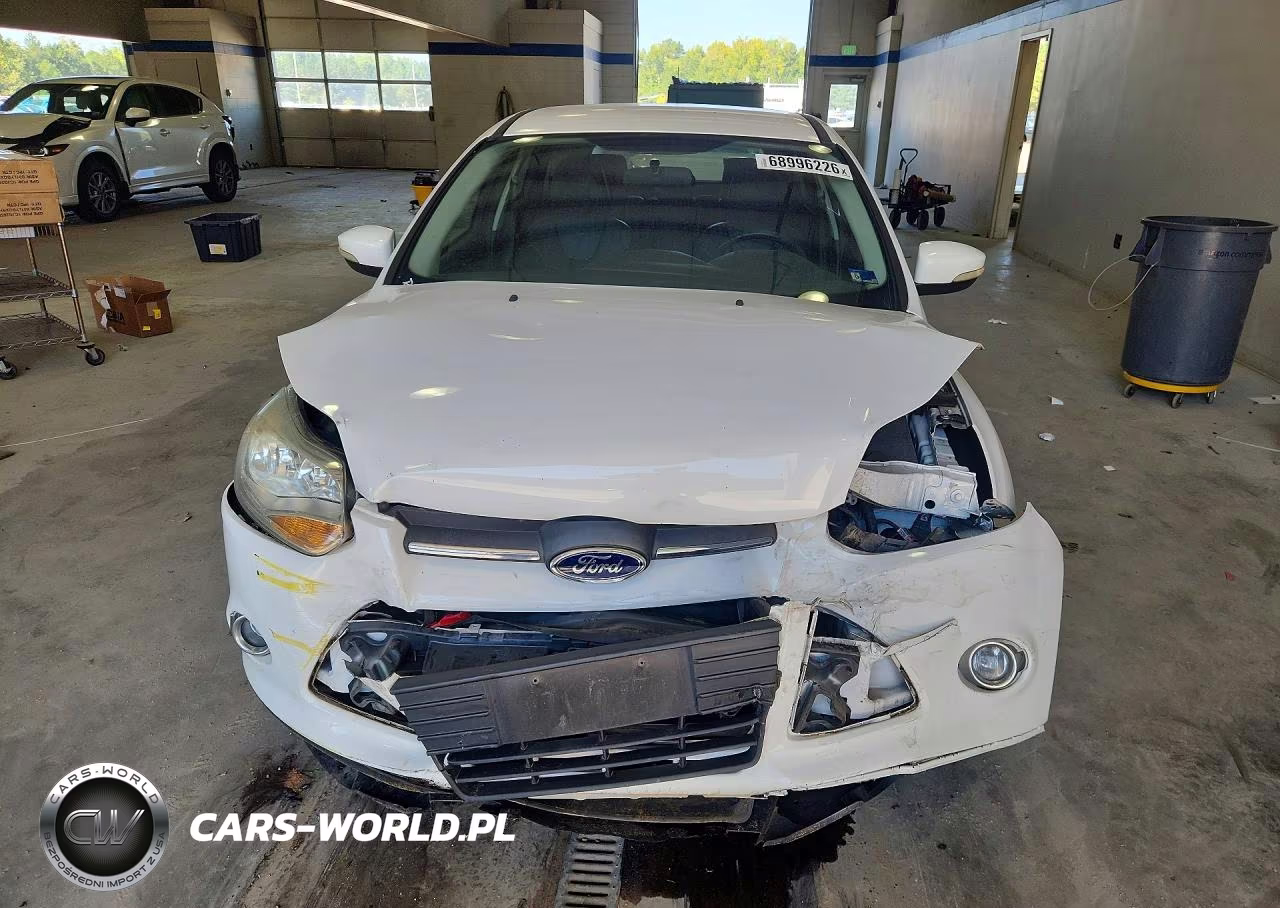 2014 Ford Focus Se VIN:1FADP3K27EL319257 - 5