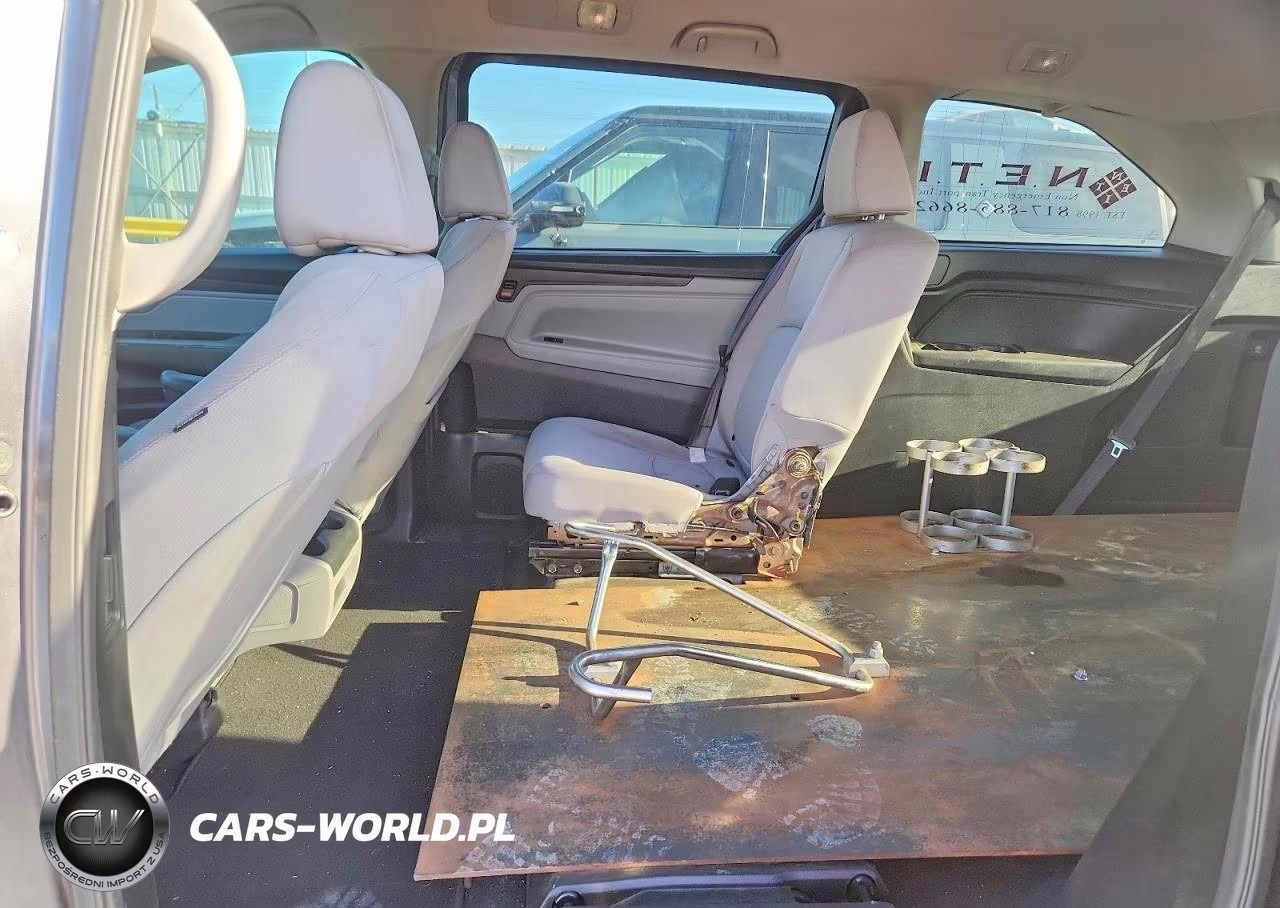 2018 Honda Odyssey Lx VIN:5FNRL6H24JB036106 - 11