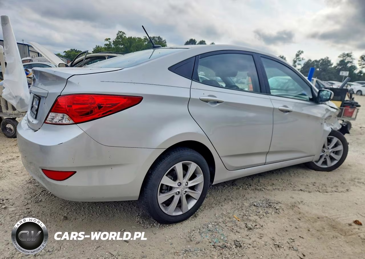 2012 Hyundai Accent Gls VIN:KMHCU4AE9CU103963 - 3