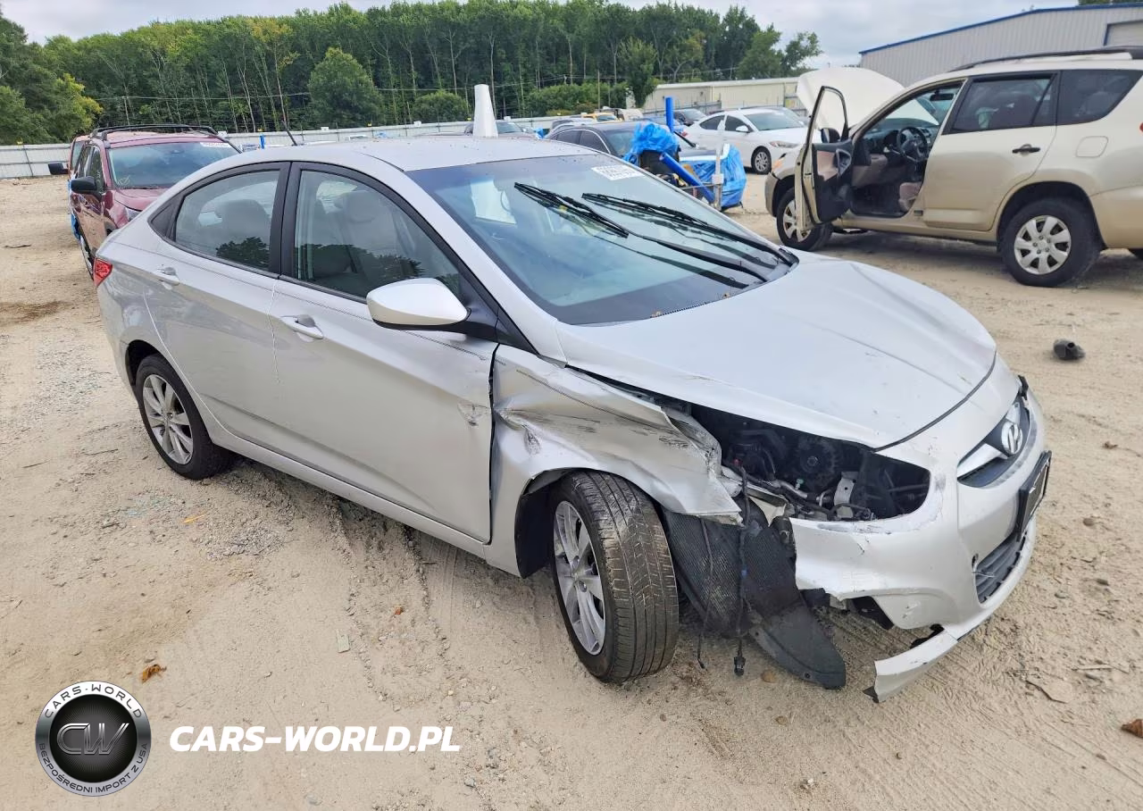 2012 Hyundai Accent Gls VIN:KMHCU4AE9CU103963 - 4