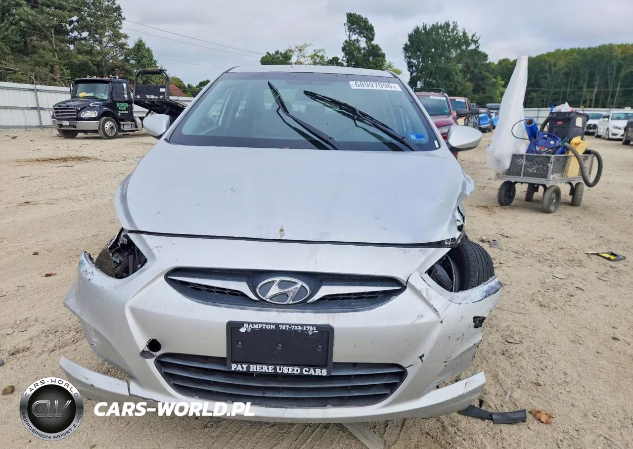 2012 Hyundai Accent Gls VIN:KMHCU4AE9CU103963 - 5