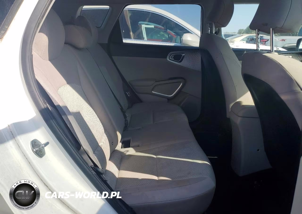 2020 Kia Soul Lx VIN:KNDJ23AU1L7727810 - 10