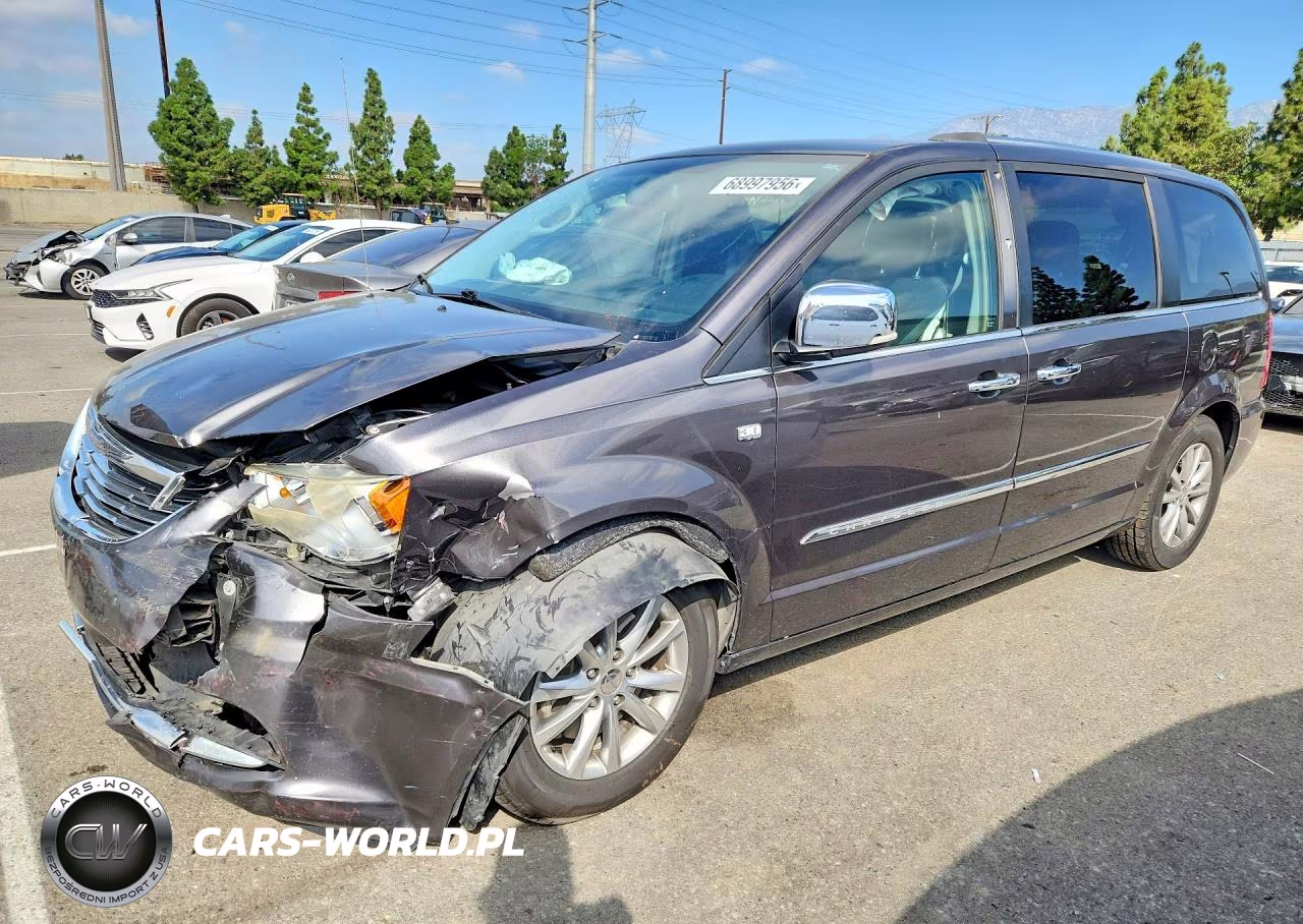 2014 Chrysler Town & Country Touring L