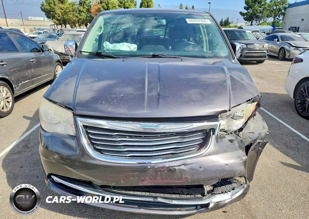 2014 Chrysler Town & Country Touring L VIN:2C4RC1CG2ER420059 - 5