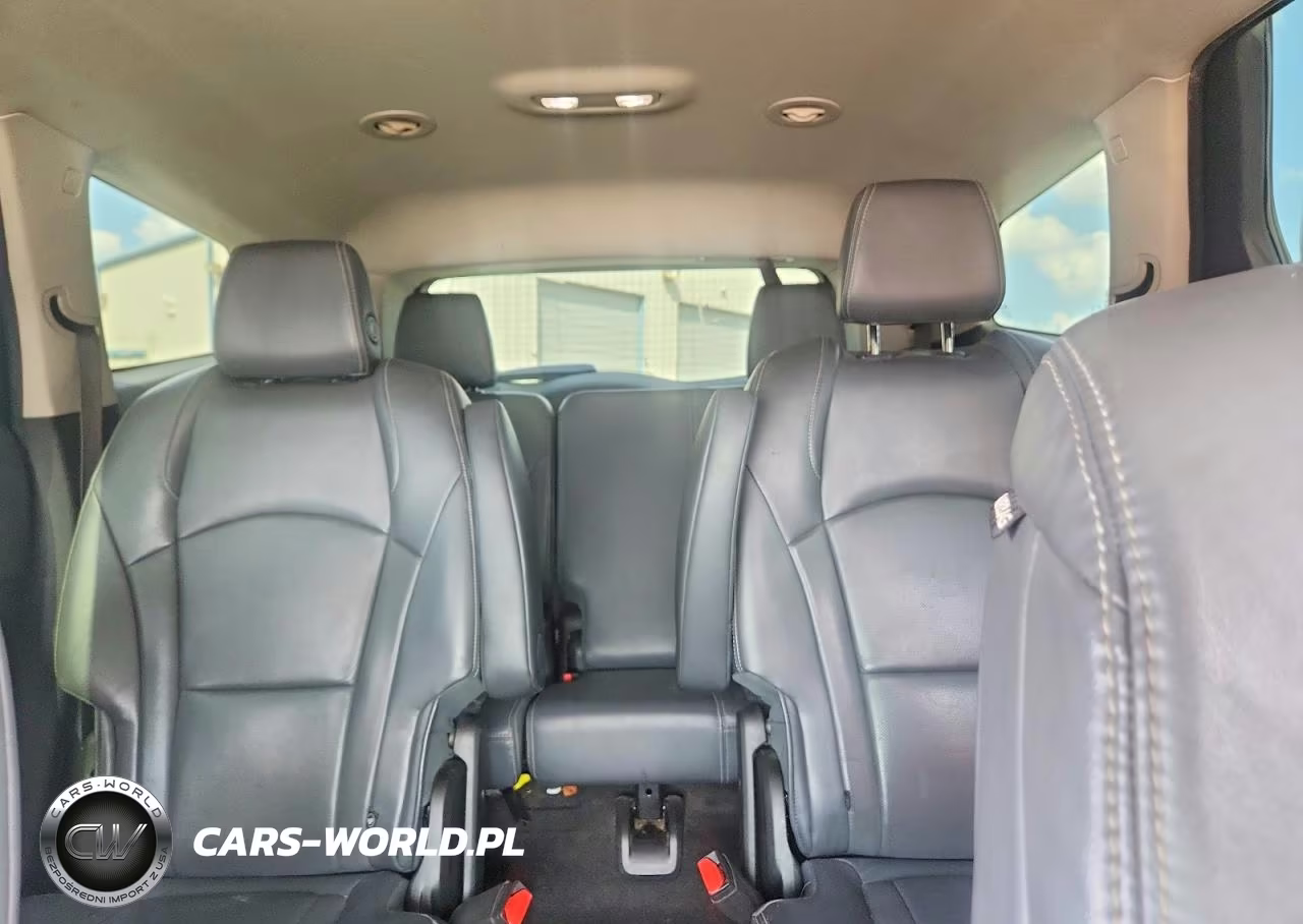 2018 Buick Enclave Essence VIN:5GAERBKW9JJ140506 - 10