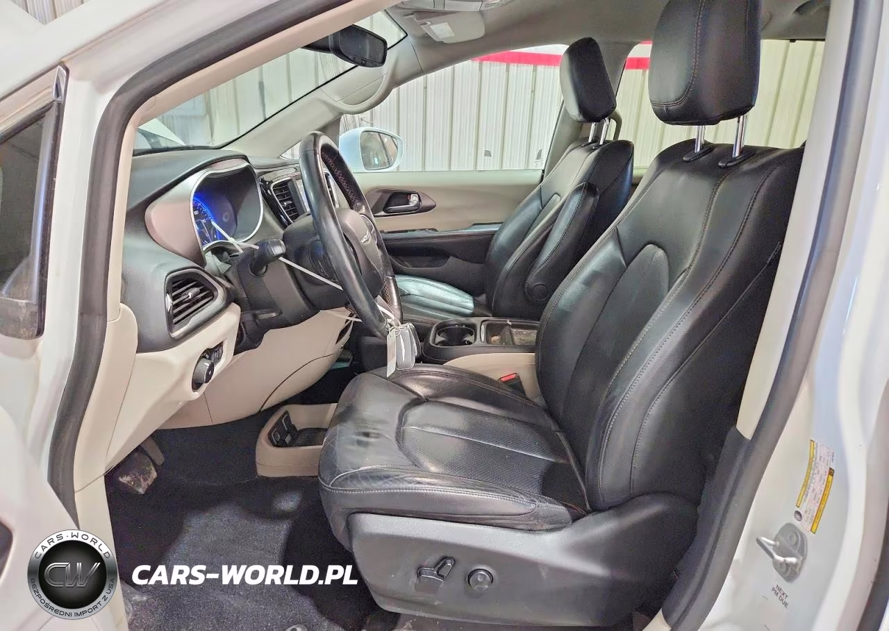 2020 Chrysler Pacifica Touring L VIN:2C4RC1BGXLR279546 - 7