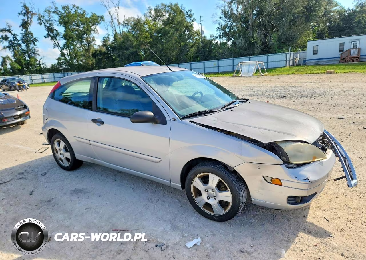 2007 Ford Focus Zx3 VIN:1FAHP31NX7W274863 - 4