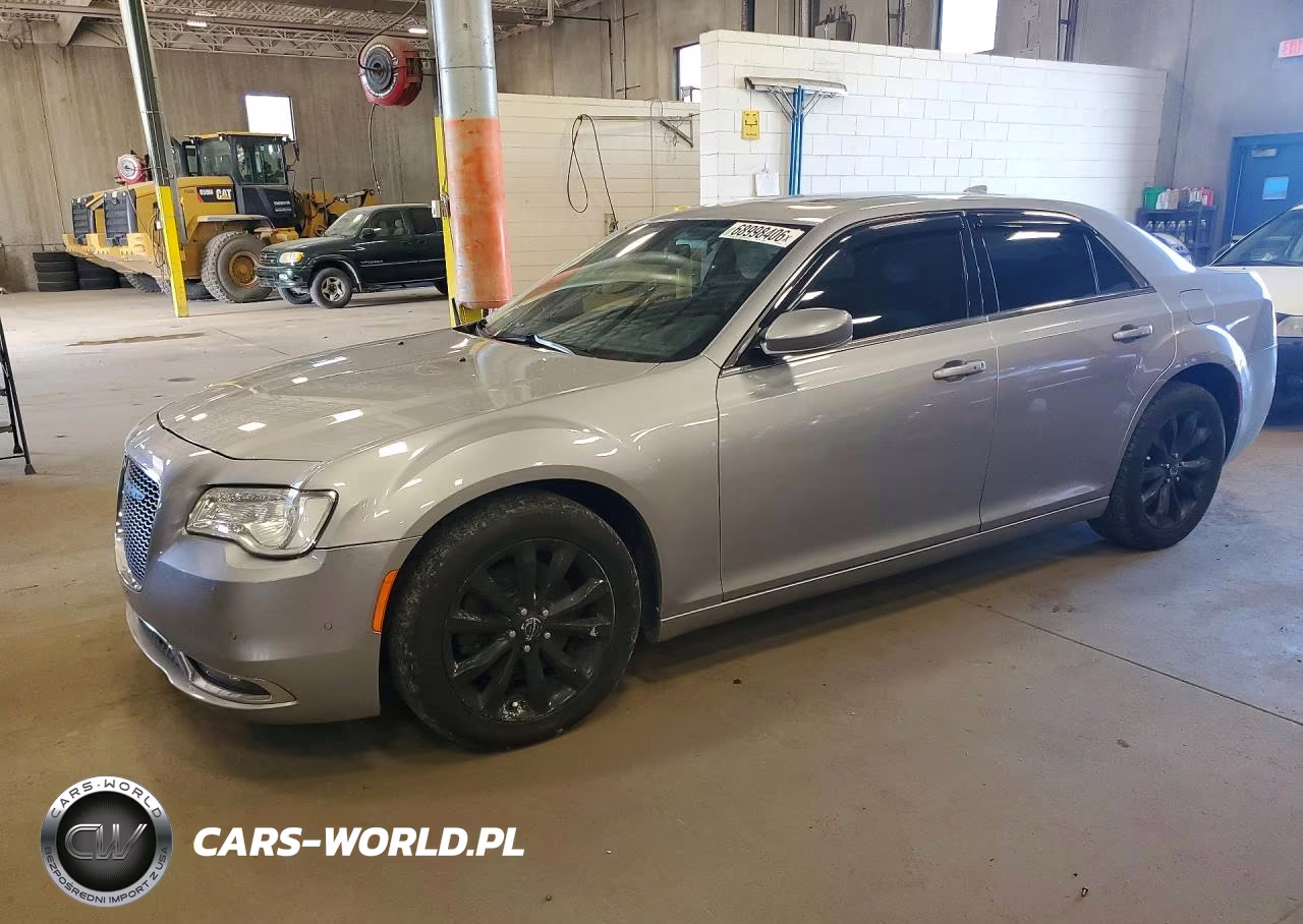 2017 Chrysler 300 Limited VIN:2C3CCARG0HH534976 - 1
