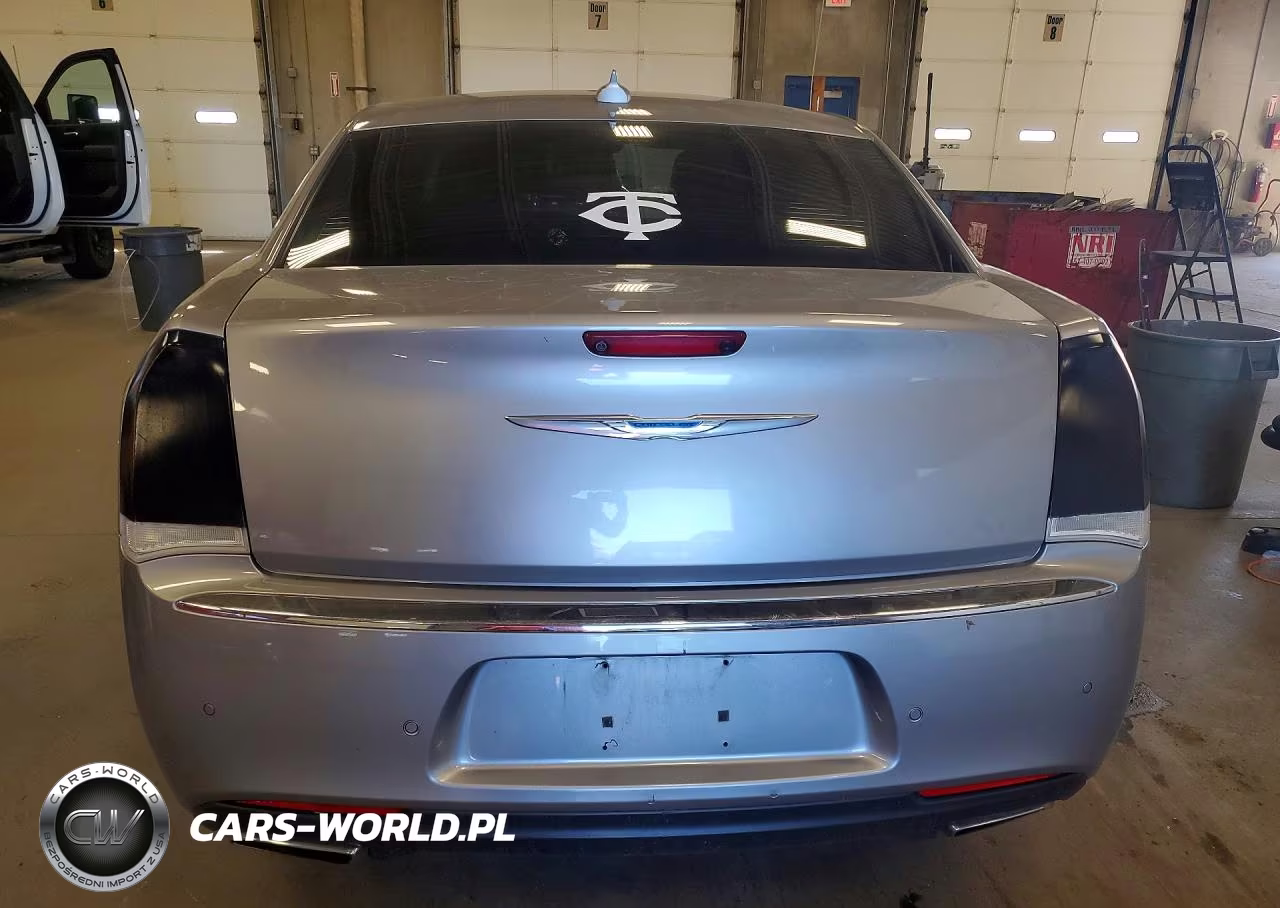 2017 Chrysler 300 Limited VIN:2C3CCARG0HH534976 - 6