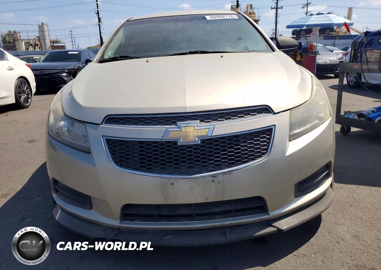 2013 Chevrolet Cruze Ls VIN:1G1PB5SG1D7132965 - 5