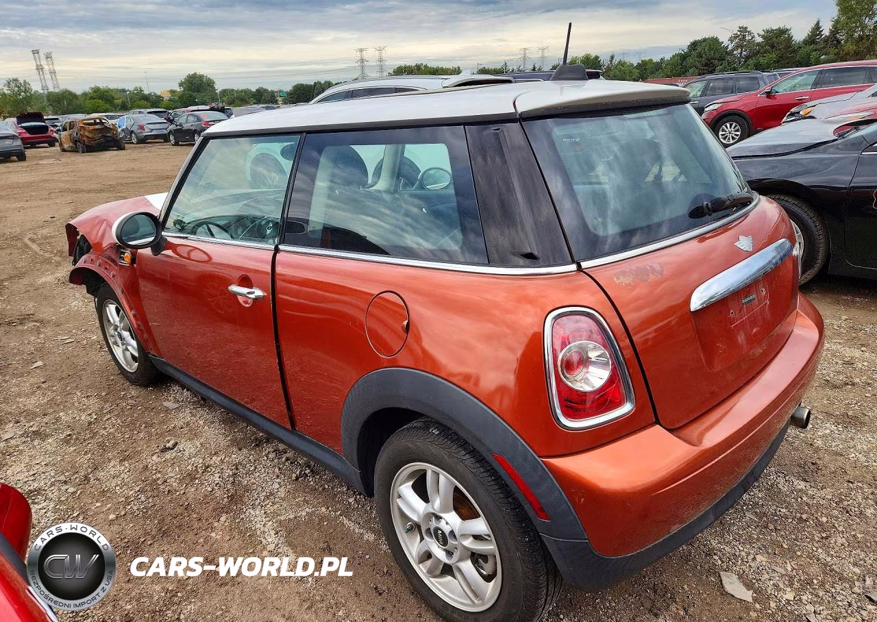 2013 Mini Cooper VIN:WMWSU3C57DT682737 - 2