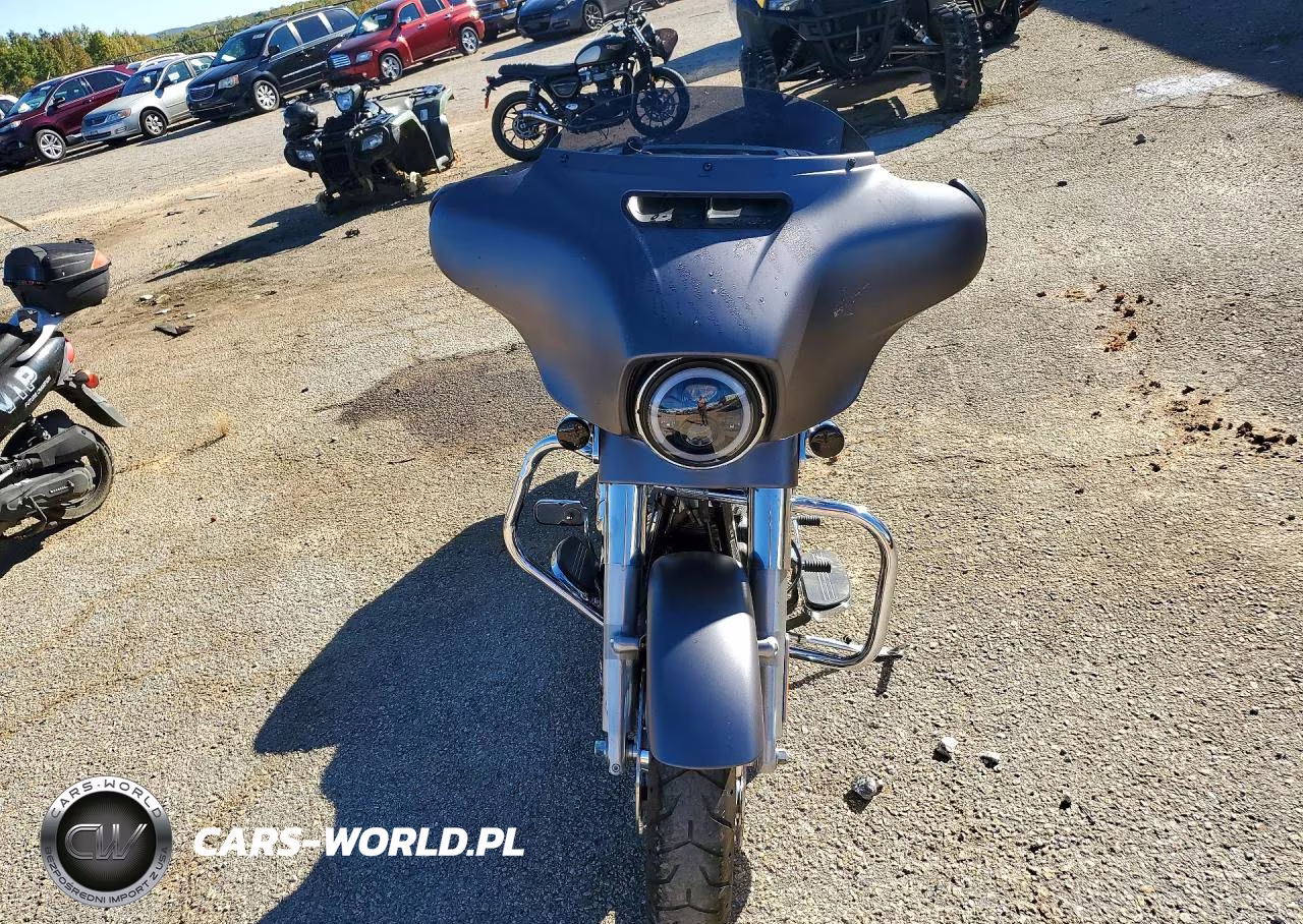 2017 Harley-Davidson Flhx Street Glide VIN:1HD1KBC16HB622681 - 2