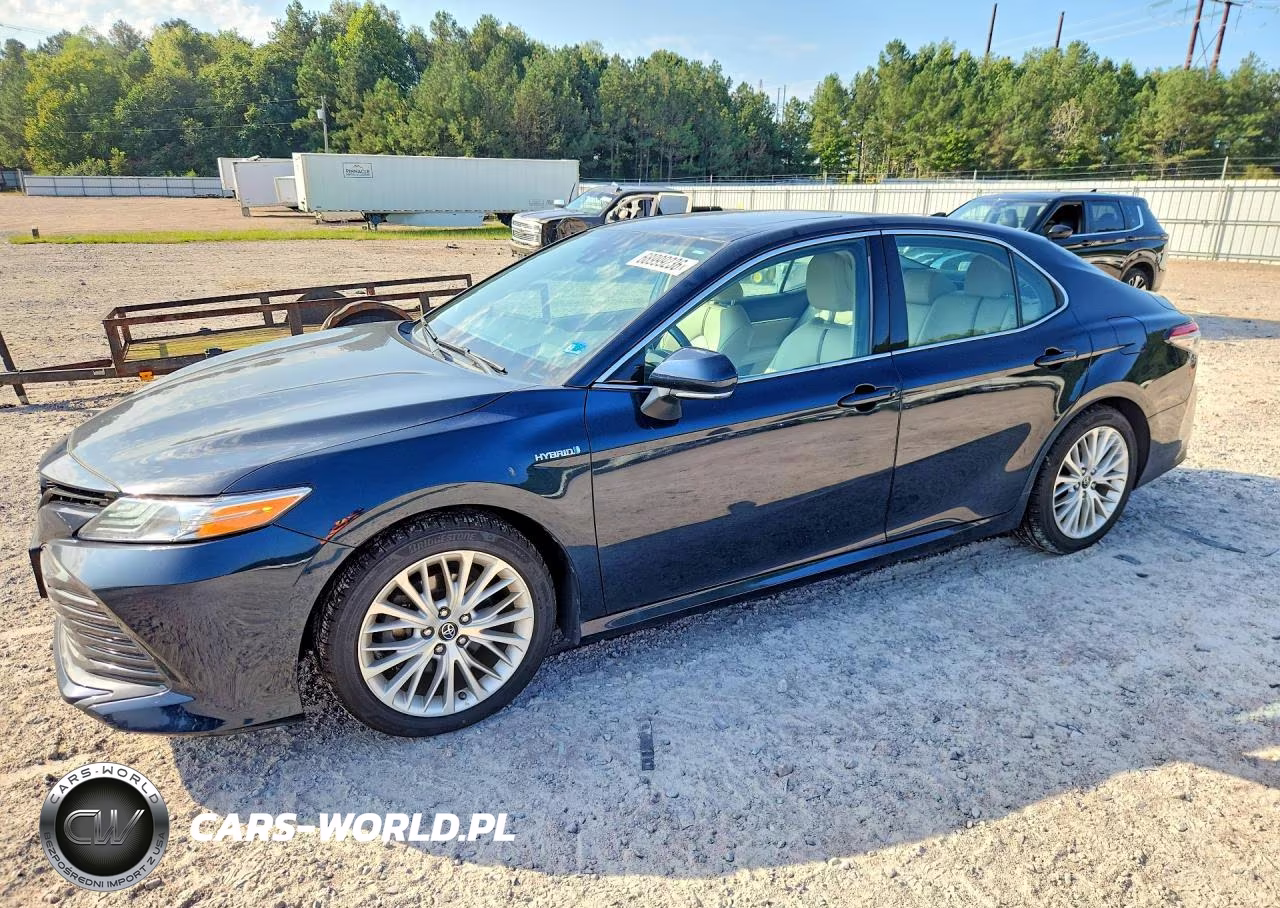2019 Toyota Camry Hybrid Xle