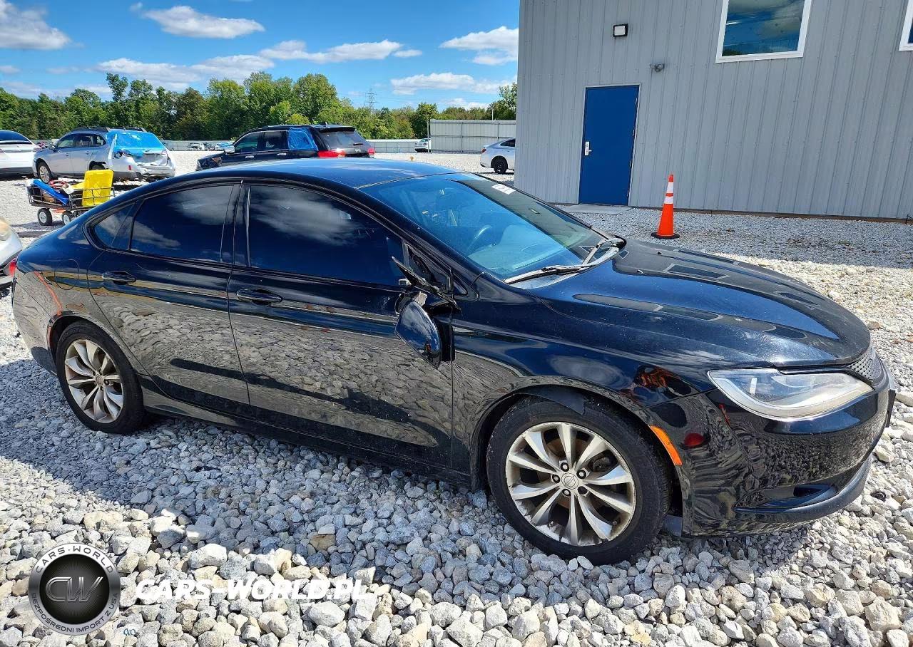 2015 Chrysler 200 S VIN:1C3CCCBB2FN757132 - 4