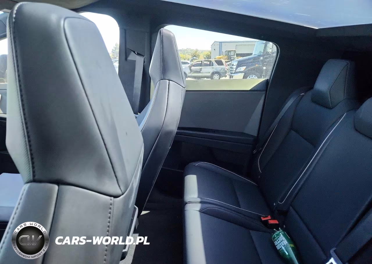 2024 Tesla Cybertruck VIN:7G2CEHED3RA038744 - 10
