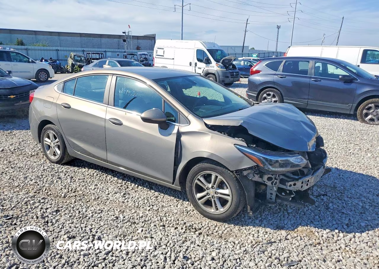 2018 Chevrolet Cruze Lt VIN:1G1BE5SM8J7125692 - 4