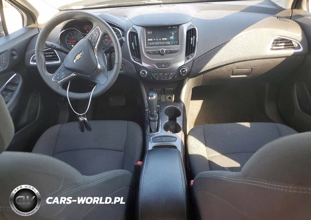 2018 Chevrolet Cruze Lt VIN:1G1BE5SM8J7125692 - 8