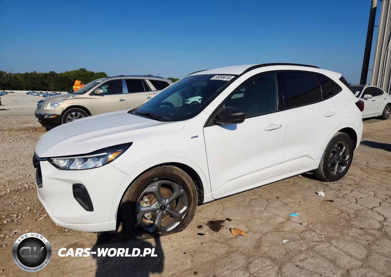 2023 Ford Escape St Line