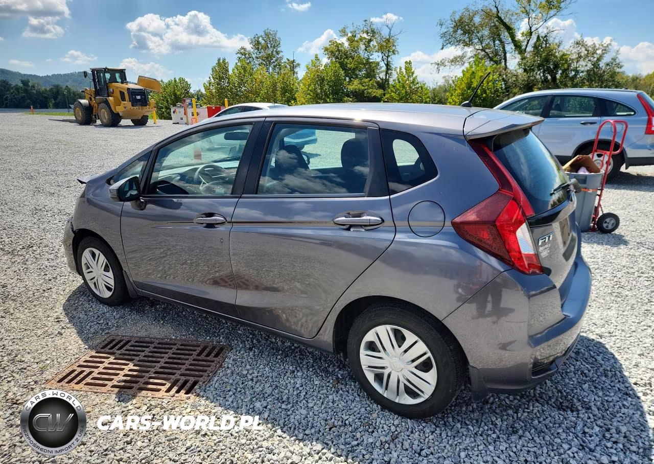 2019 Honda Fit Lx VIN:3HGGK5H44KM713076 - 2