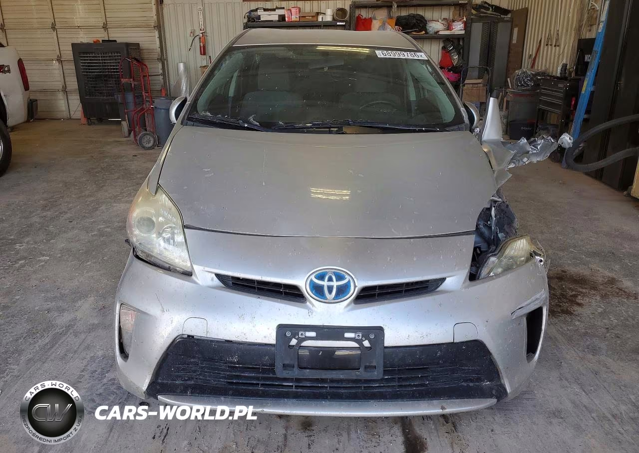 2014 Toyota Prius Two VIN:JTDKN3DU1E1764868 - 5