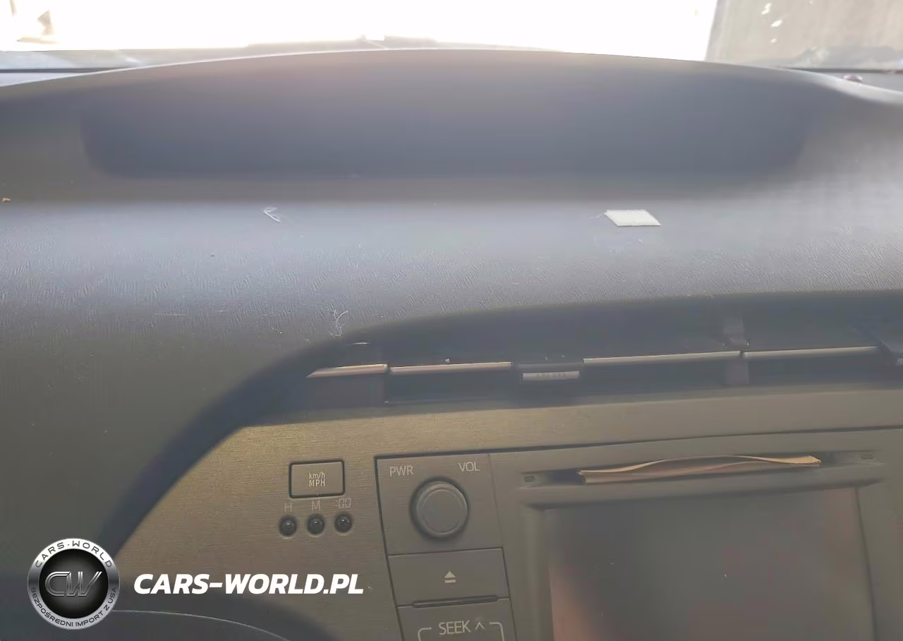 2014 Toyota Prius Two VIN:JTDKN3DU1E1764868 - 9