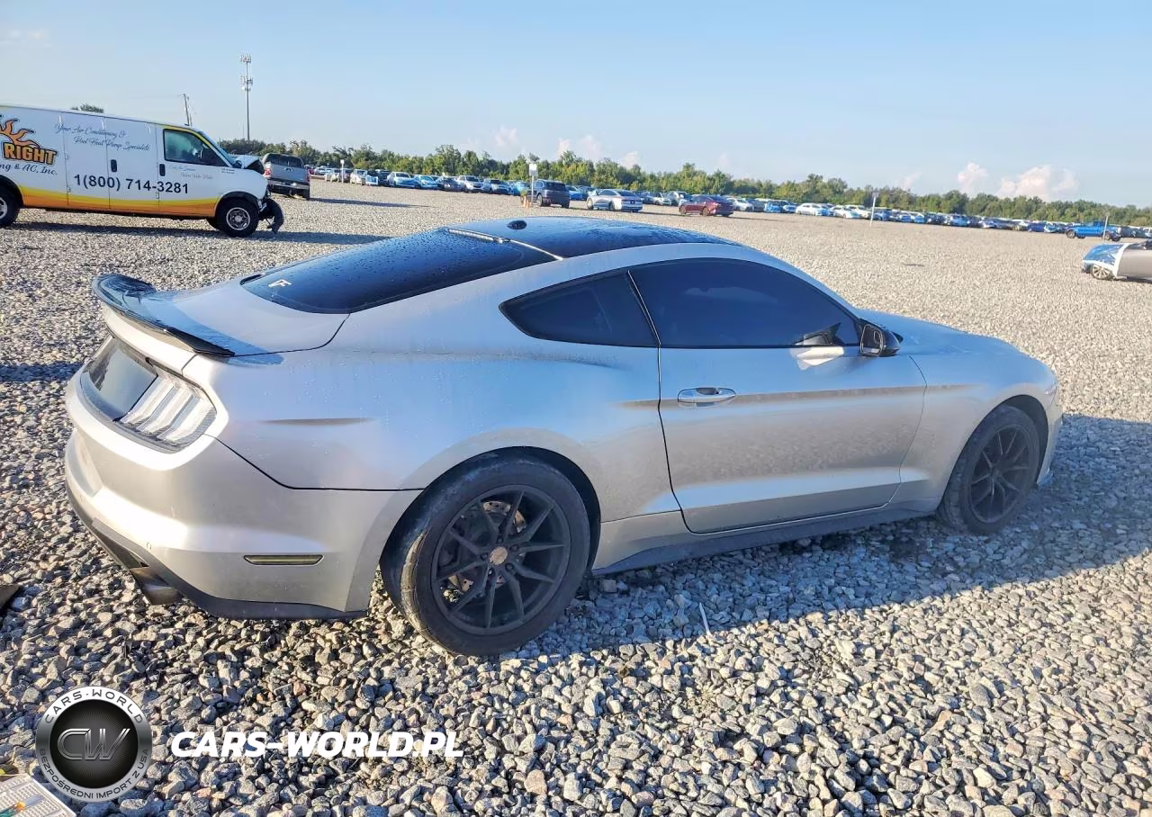 2018 Ford Mustang VIN:1FA6P8TH6J5172890 - 3