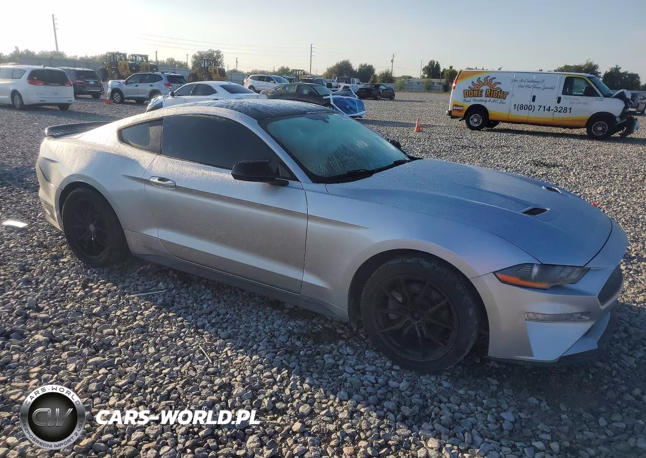 2018 Ford Mustang VIN:1FA6P8TH6J5172890 - 4
