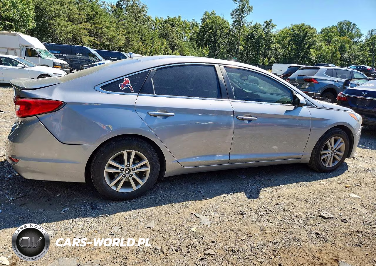 2016 Hyundai Sonata Se VIN:5NPE24AF7GH292303 - 3