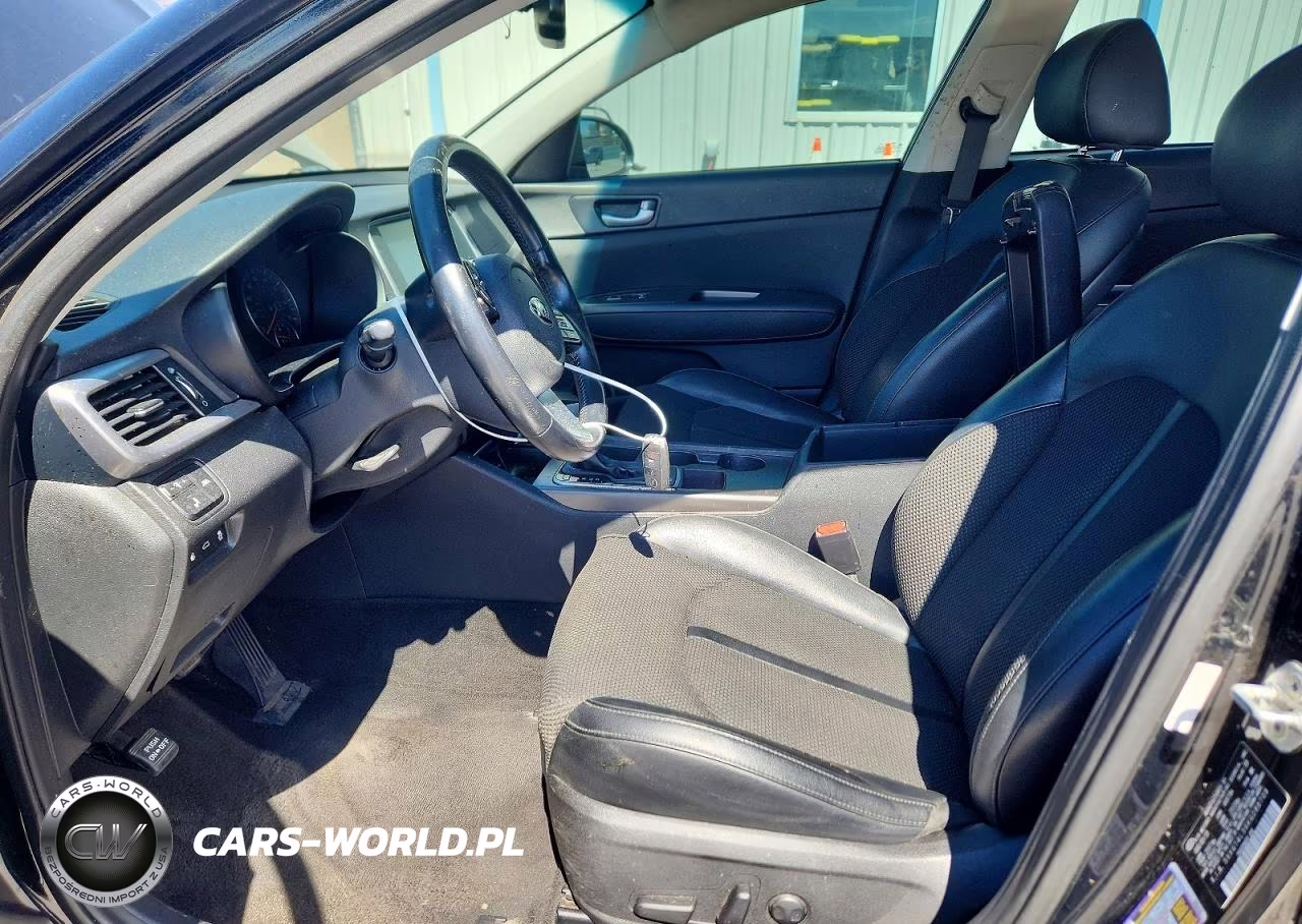 2019 Kia Optima S VIN:5XXGT4L36KG288708 - 7