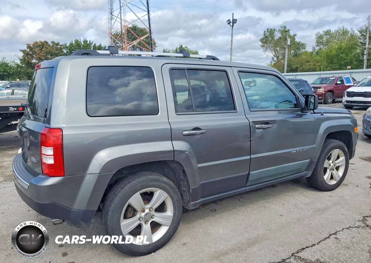 2011 Jeep Patriot Latitude VIN:1J4NF4GB0BD278874 - 3