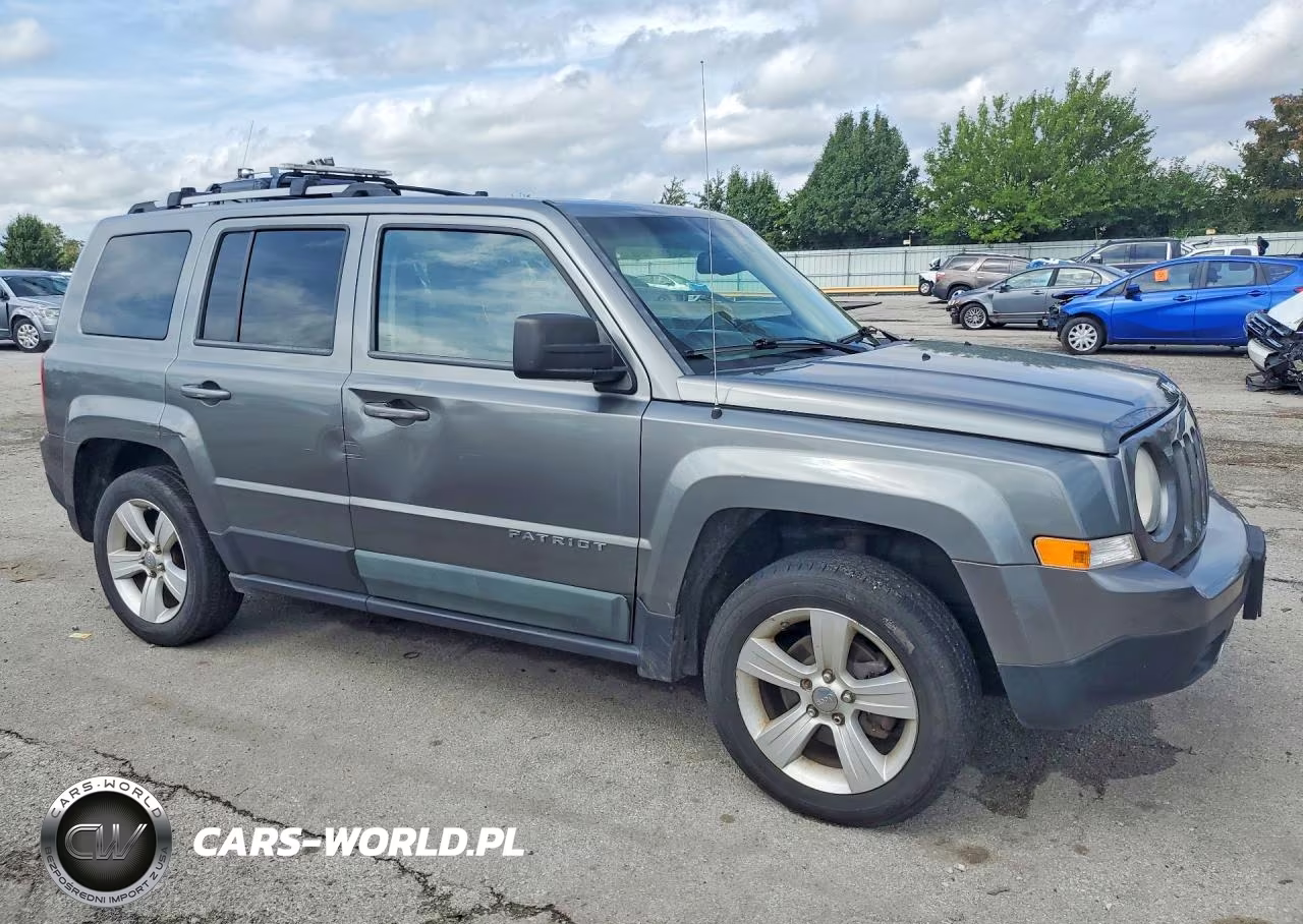 2011 Jeep Patriot Latitude VIN:1J4NF4GB0BD278874 - 4