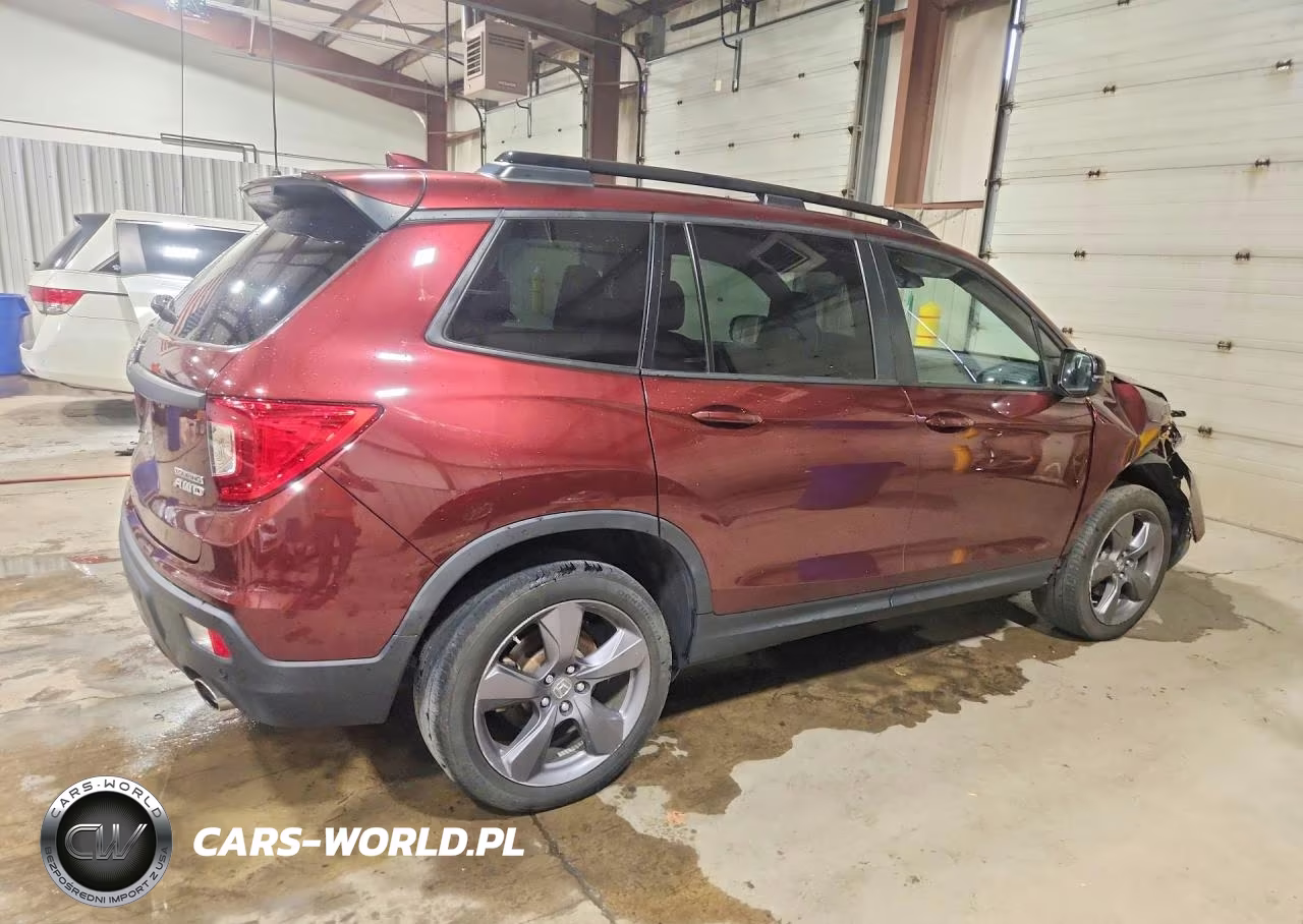 2021 Honda Passport Touring VIN:5FNYF8H98MB029093 - 3