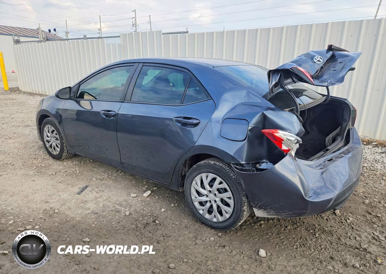 2018 Toyota Corolla Le VIN:2T1BURHE3JC075817 - 2