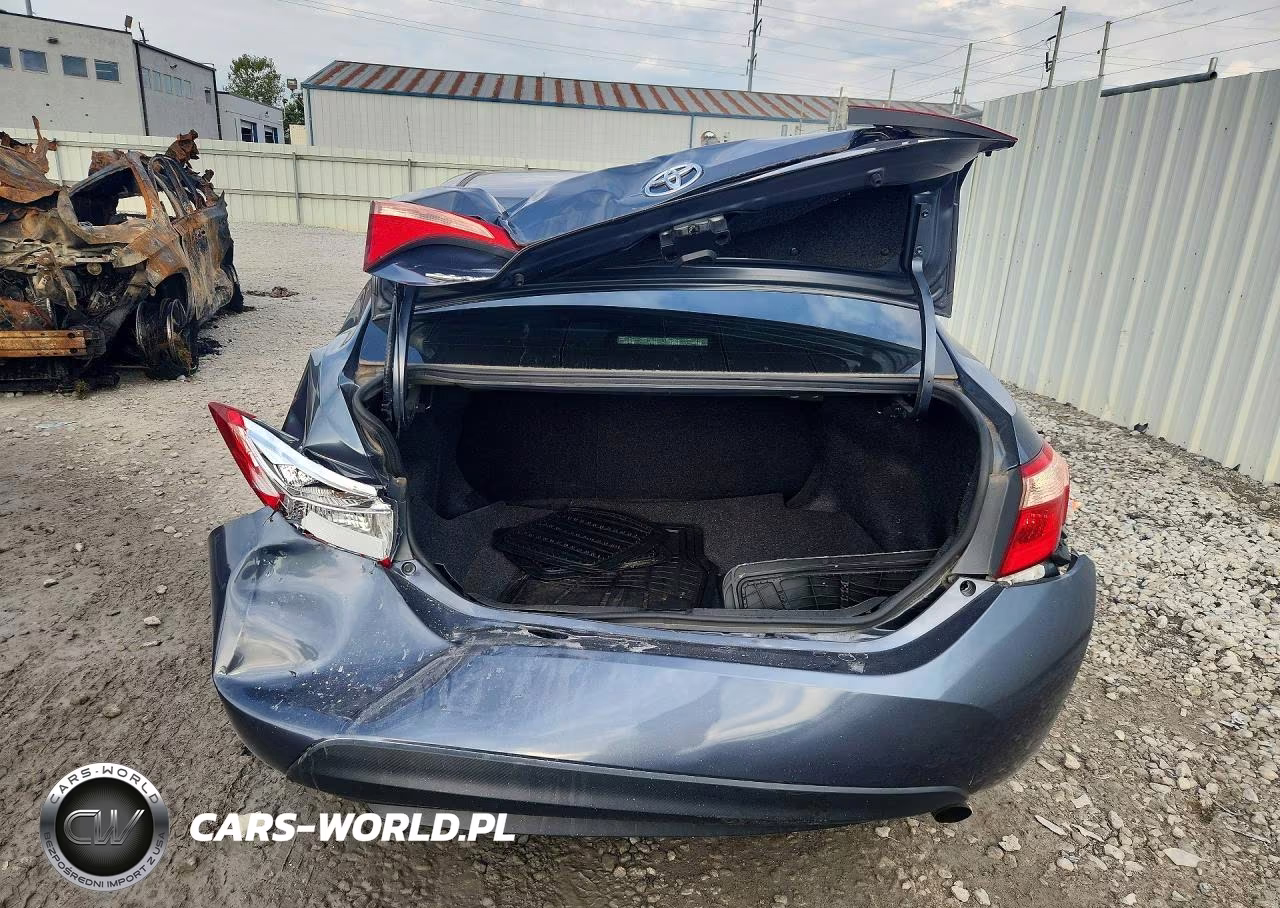 2018 Toyota Corolla Le VIN:2T1BURHE3JC075817 - 6