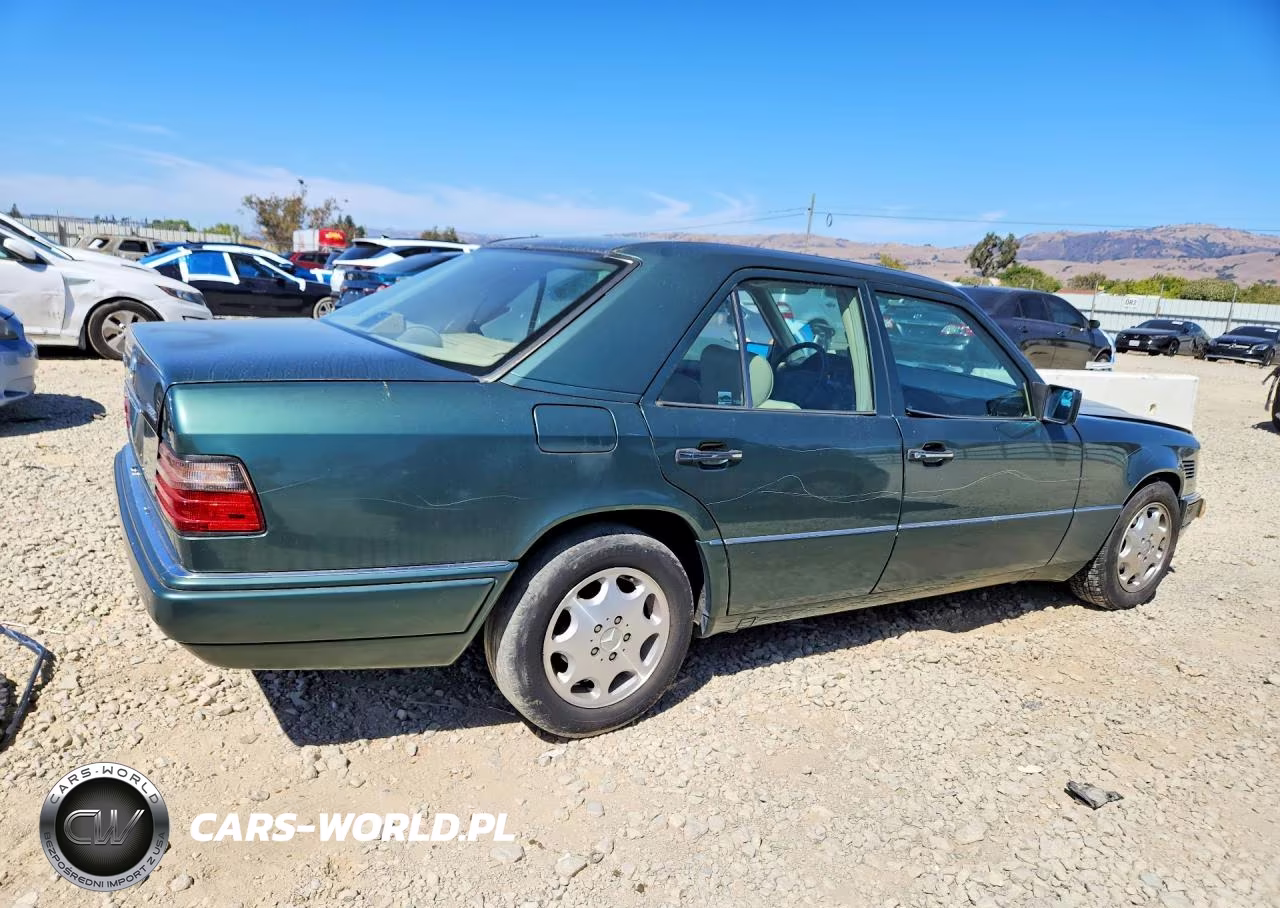 1995 Mercedes-Benz E 300D VIN:WDBEB31E0SC268106 - 3