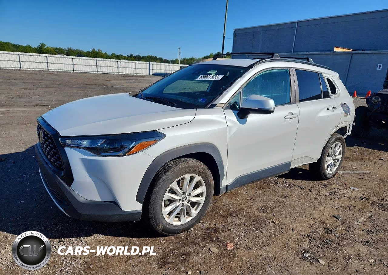 2022 Toyota Corolla Cross Le VIN:7MUCAABG4NV011569 - 1