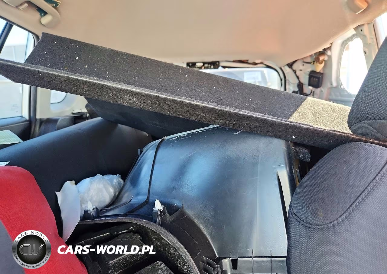 2022 Toyota Corolla Cross Le VIN:7MUCAABG4NV011569 - 10