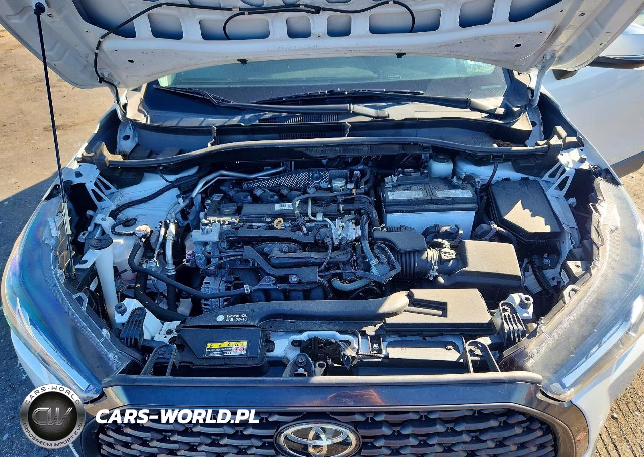 2022 Toyota Corolla Cross Le VIN:7MUCAABG4NV011569 - 12