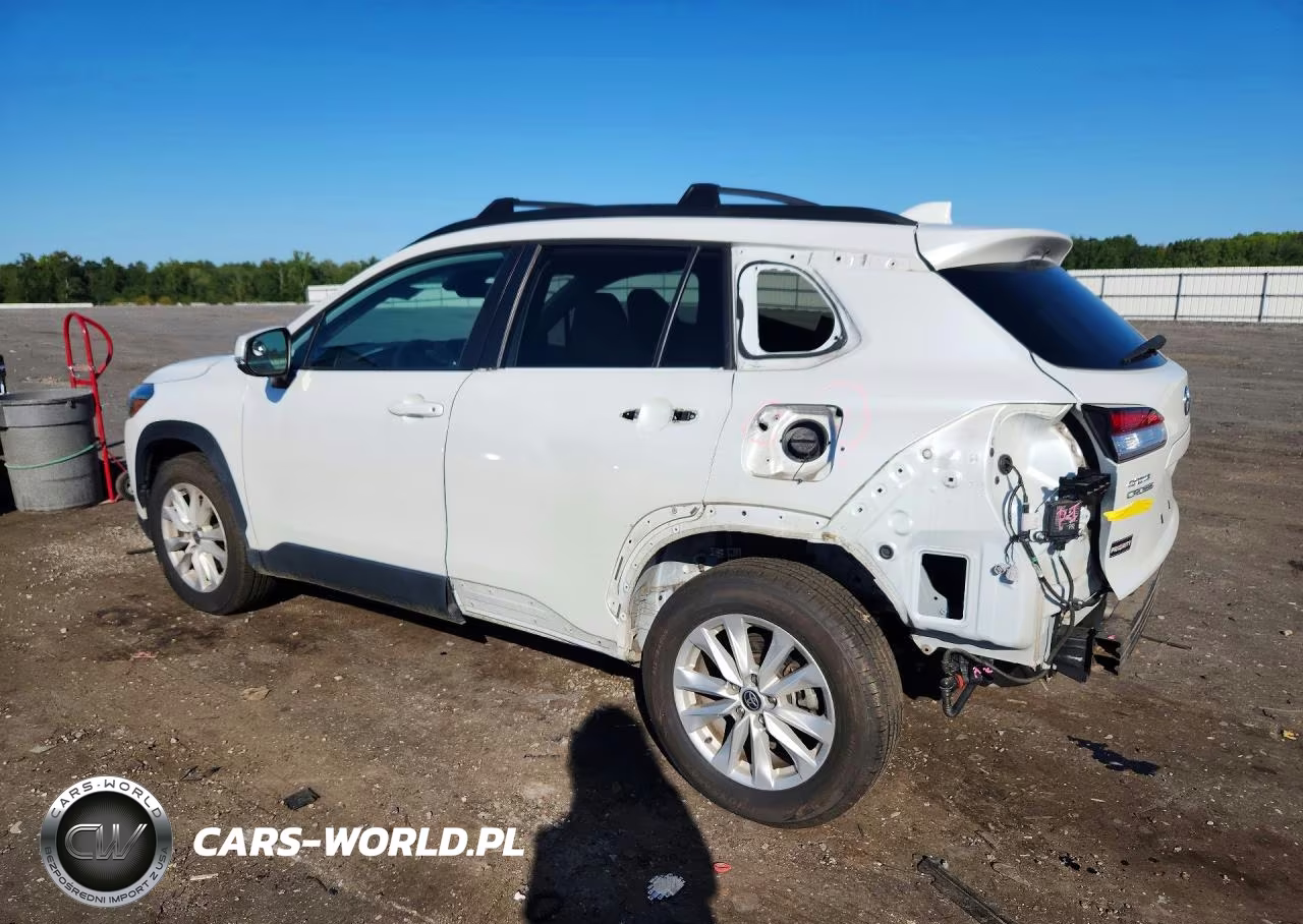 2022 Toyota Corolla Cross Le VIN:7MUCAABG4NV011569 - 2