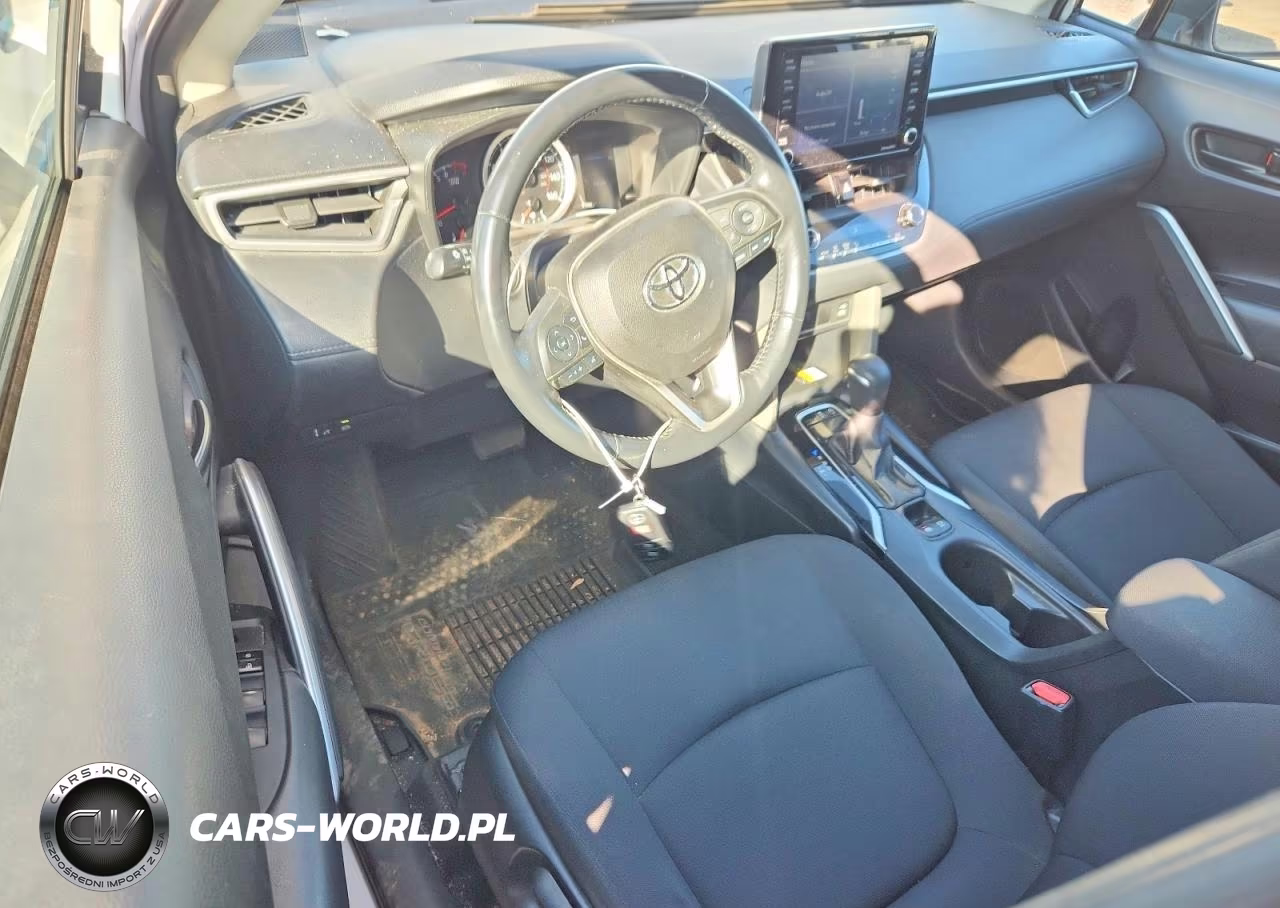 2022 Toyota Corolla Cross Le VIN:7MUCAABG4NV011569 - 8