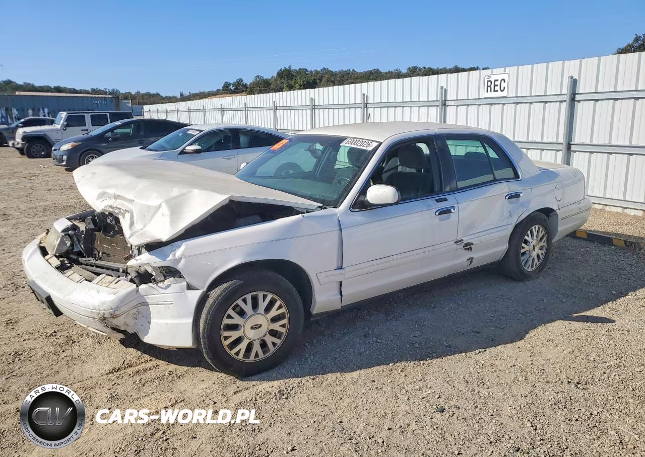 2003 Ford Crown Victoria Lx