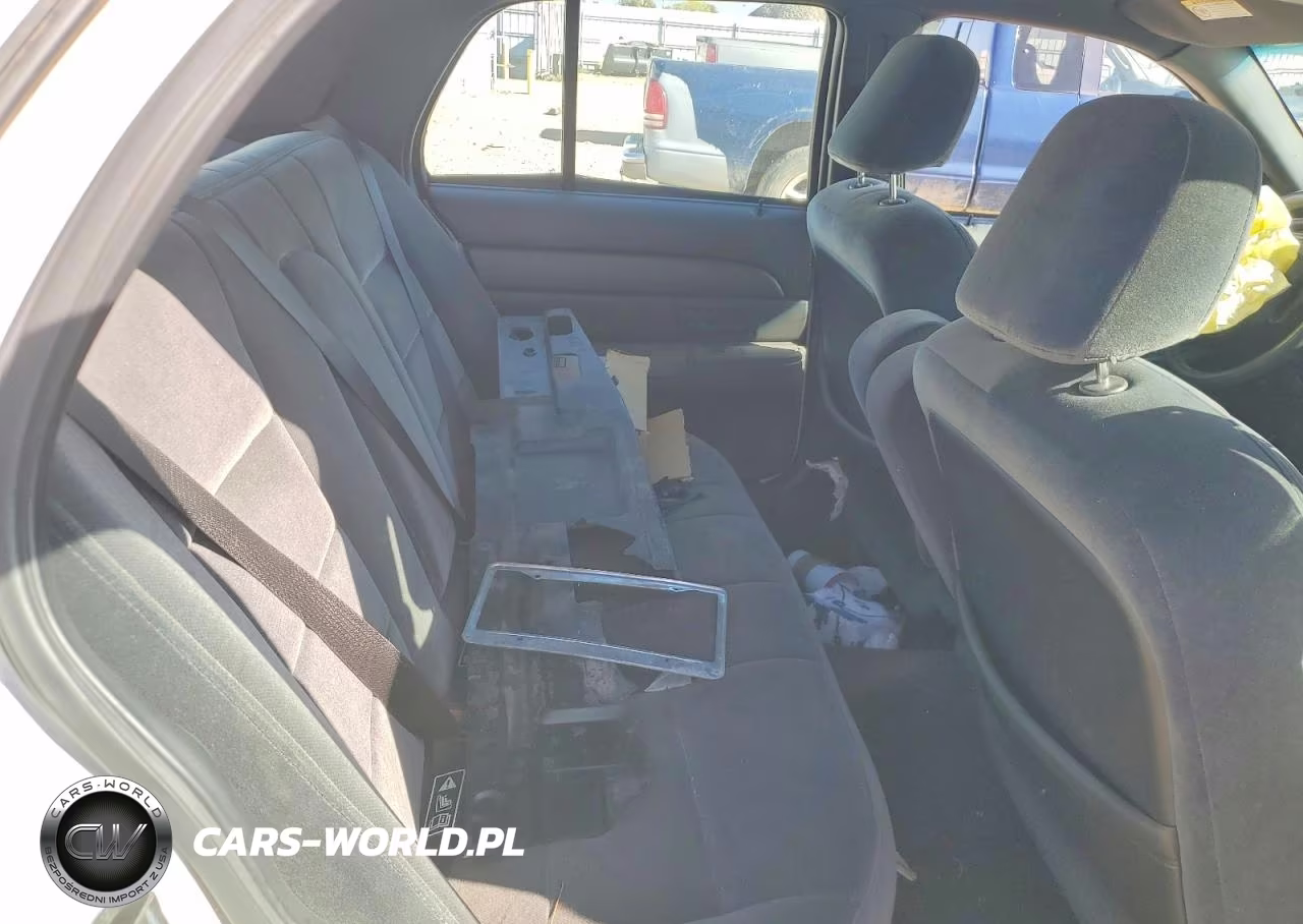 2003 Ford Crown Victoria Lx VIN:2FAFP74WX3X123068 - 10
