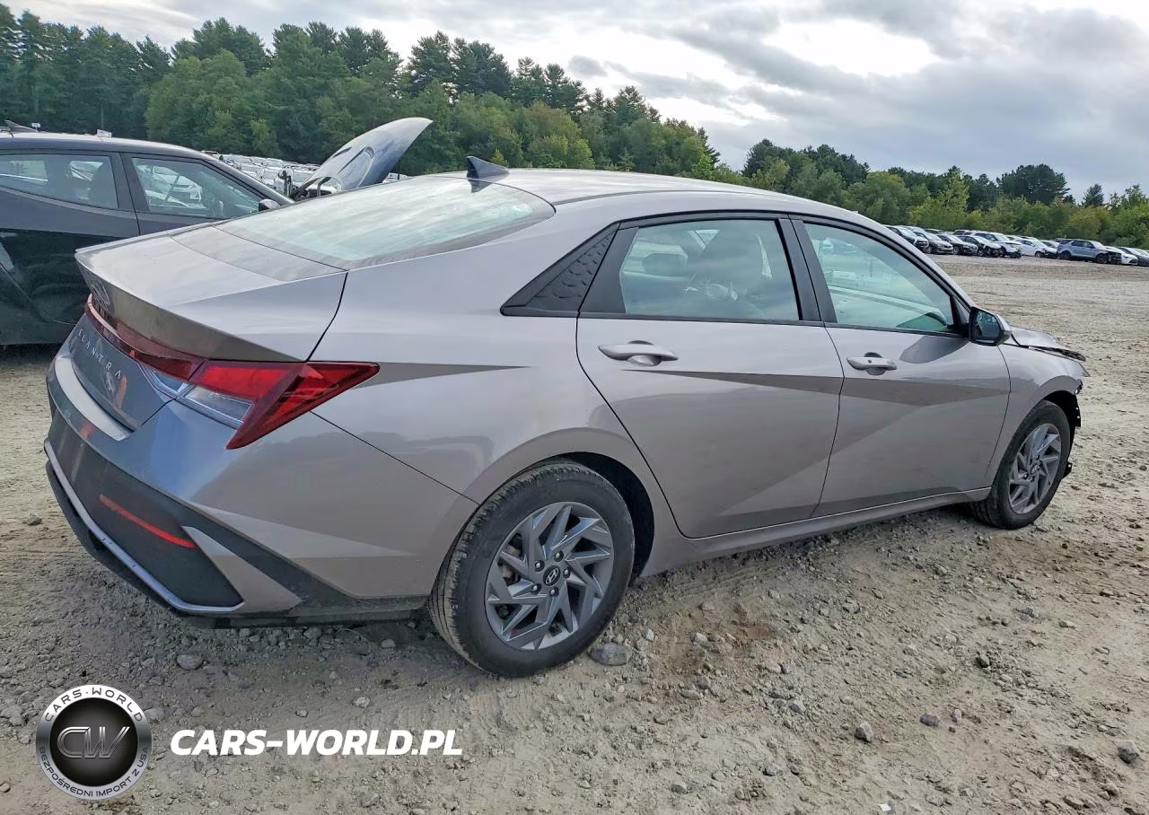 2024 Hyundai Elantra Sel VIN:KMHLM4DG2RU779290 - 3