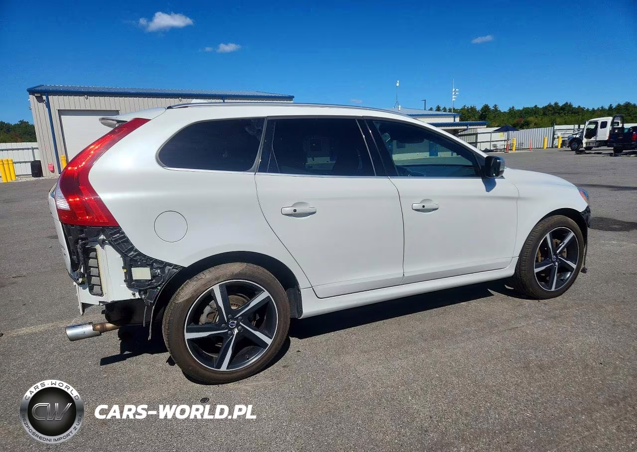 2016 Volvo Xc60 T6 R-Design Platinum VIN:YV4902RS1G2800745 - 3