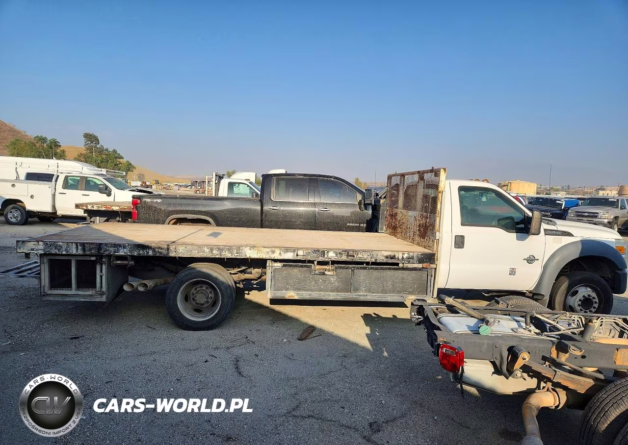 2012 Ford F550 Super - Flatbed Truck VIN:1FDUF5GT9CEC88052 - 3