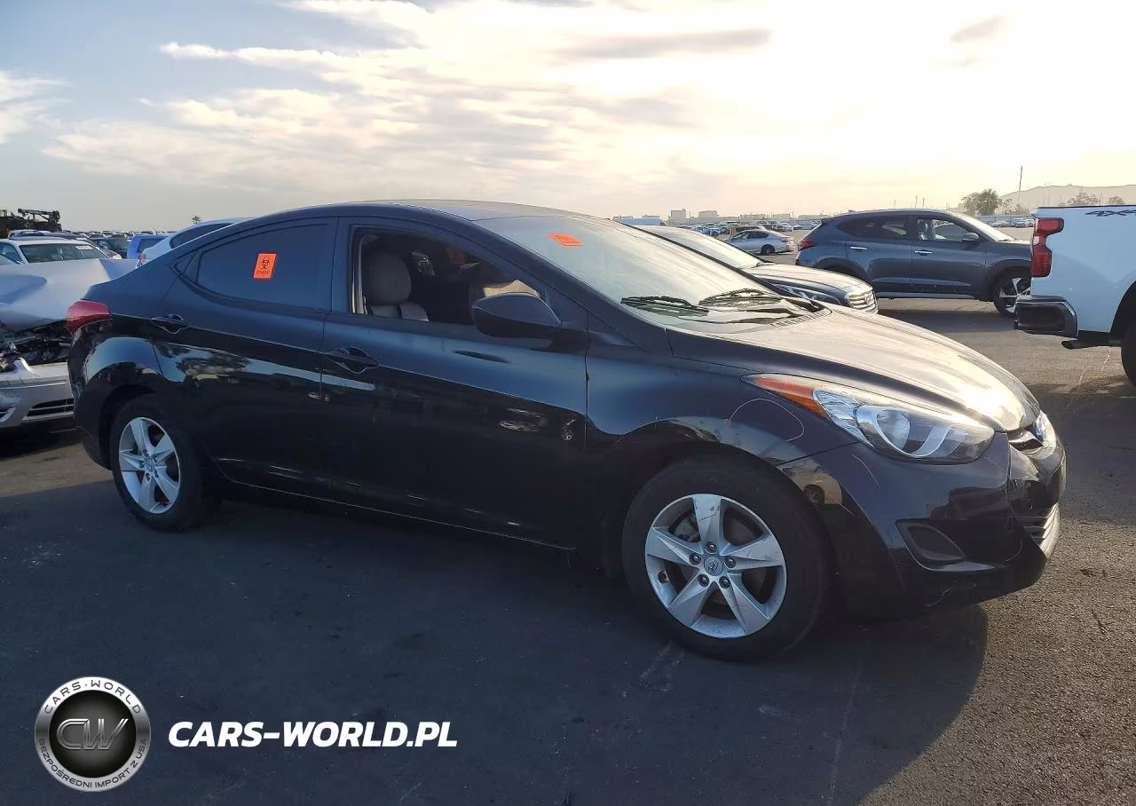 2011 Hyundai Elantra Gls VIN:5NPDH4AEXBH043195 - 4