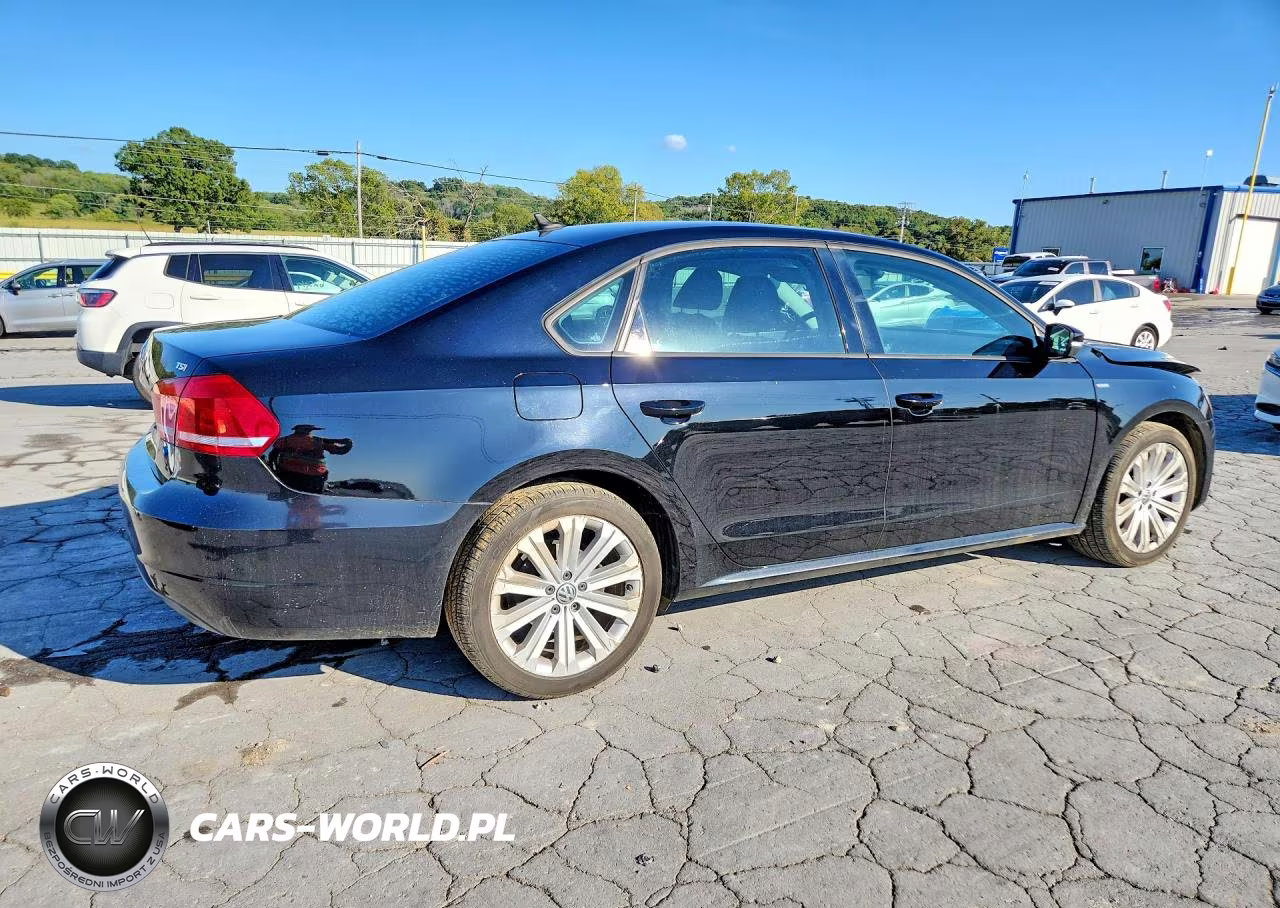 2015 Volkswagen Passat S VIN:1VWAT7A38FC010793 - 3