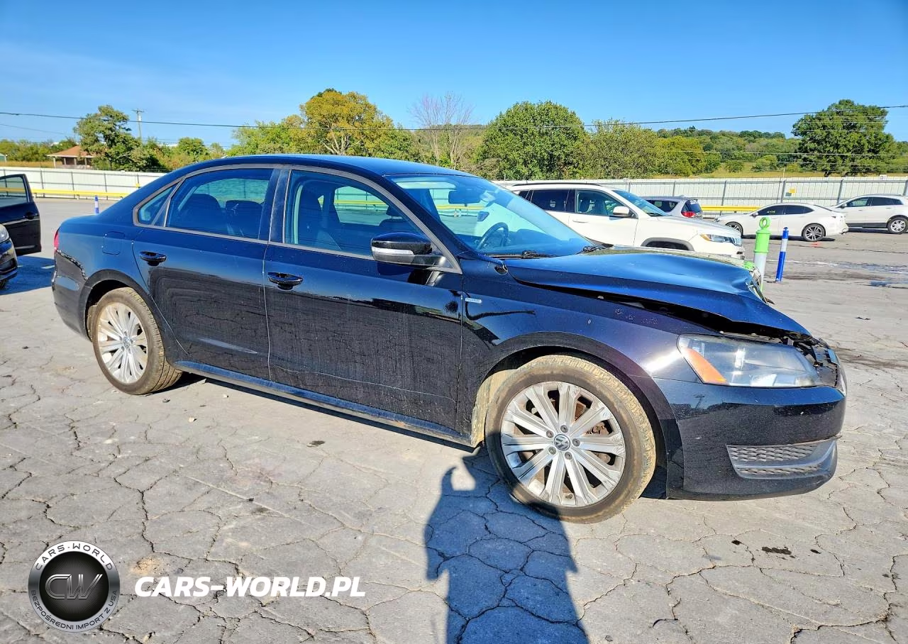 2015 Volkswagen Passat S VIN:1VWAT7A38FC010793 - 4